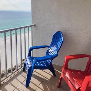 https://the-summit-1017.panamacity-beachhotels.com
