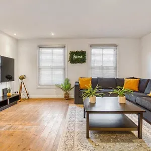 https://apt-in-shoreditch-old-st.cambridgehotelsuk.com